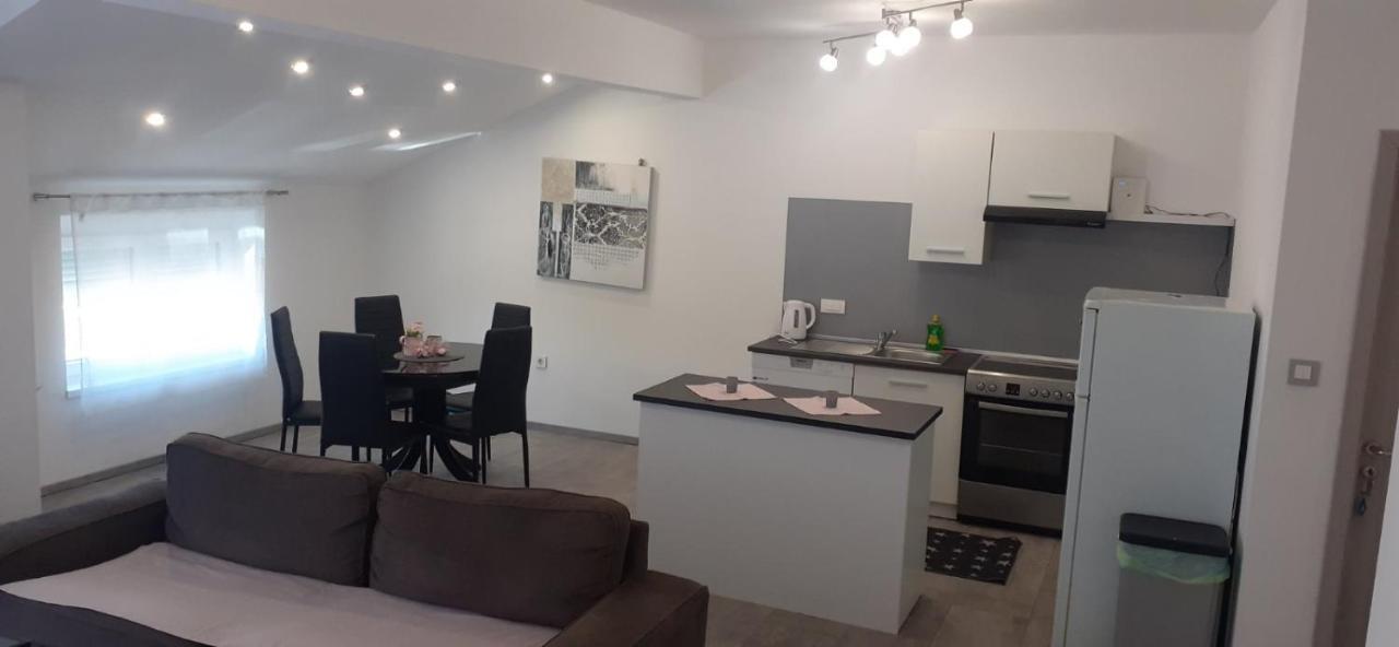 Apartmani Dream Пула Экстерьер фото